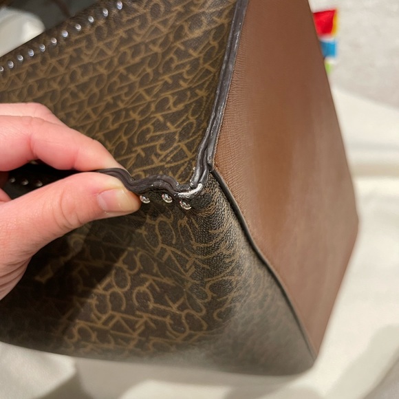 Large Calvin Klein tote /used - Picture 5 of 6